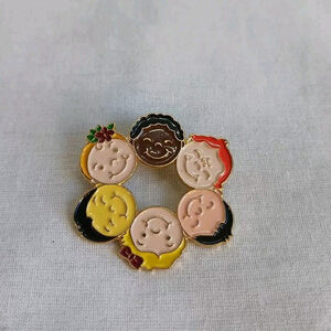 Vintage Children Faces In Circle Good Tone Enamel Lapel Pin Pinback EUC